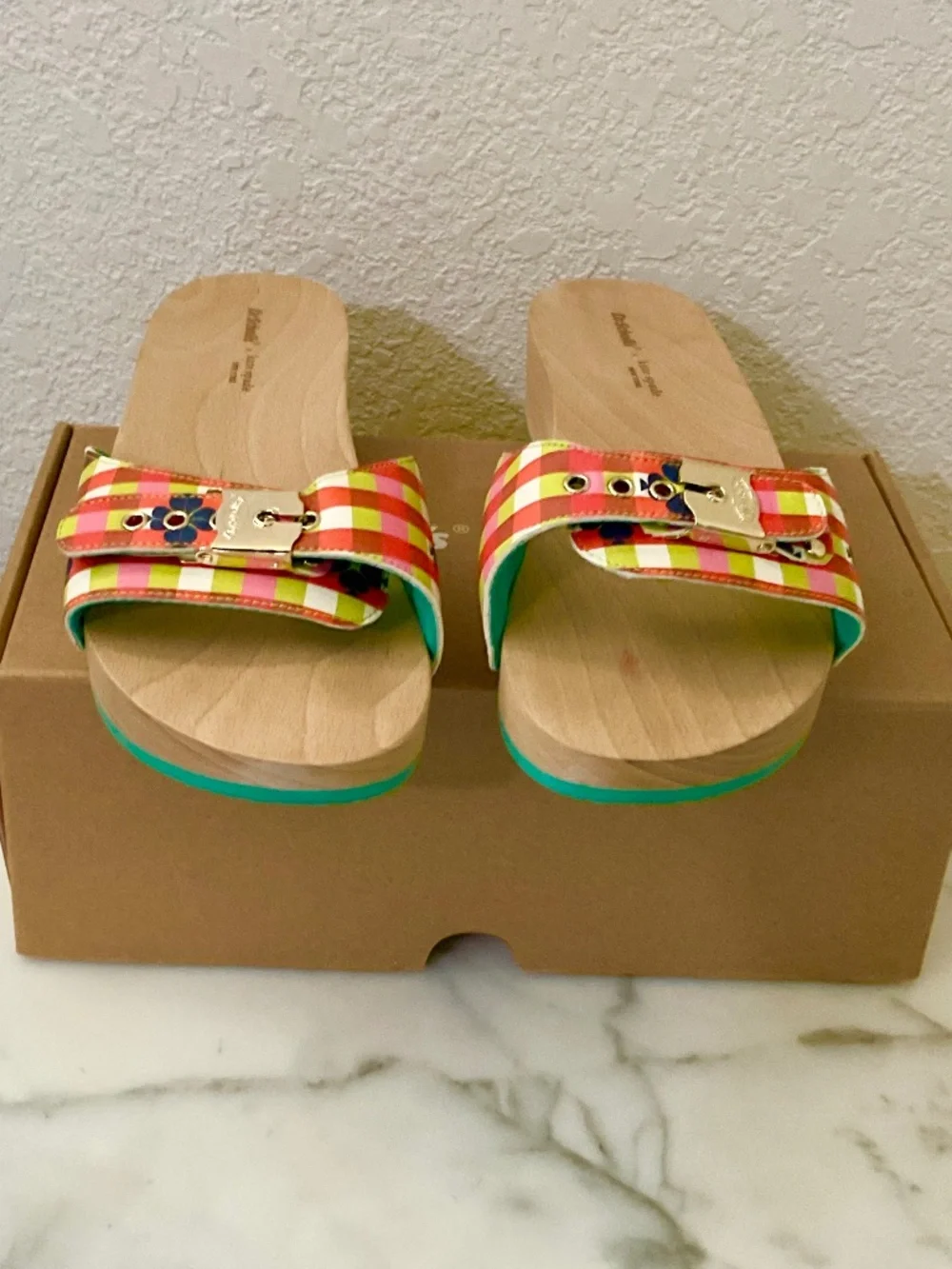 Dr. Scholl's sandals x Kate Spade are a collaboration between two iconic America